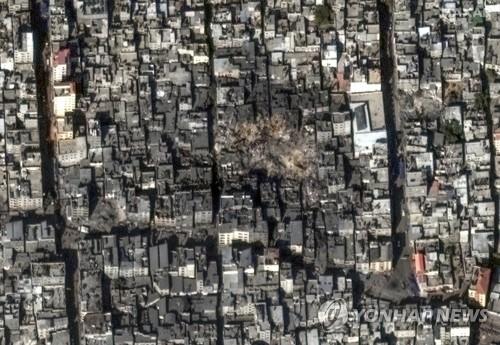 파괴된 가자지구 난민촌 위성사진