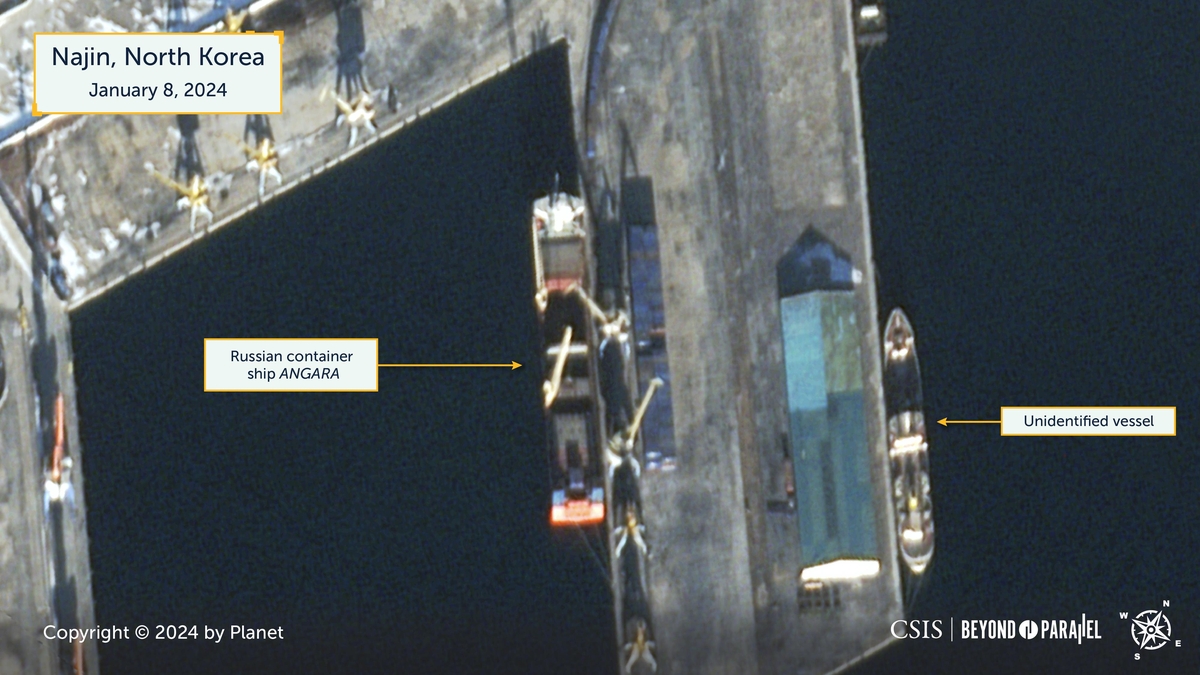 러시아 선박이 정박한 북한 나진항 항공 사진