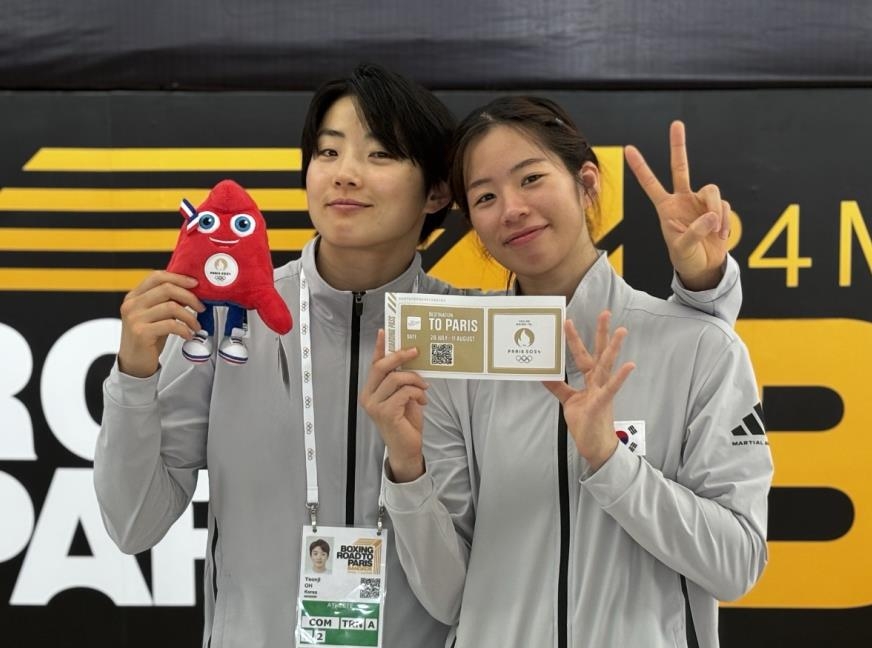 올림픽 출전권을 따낸 임애지(오른쪽)와 오연지