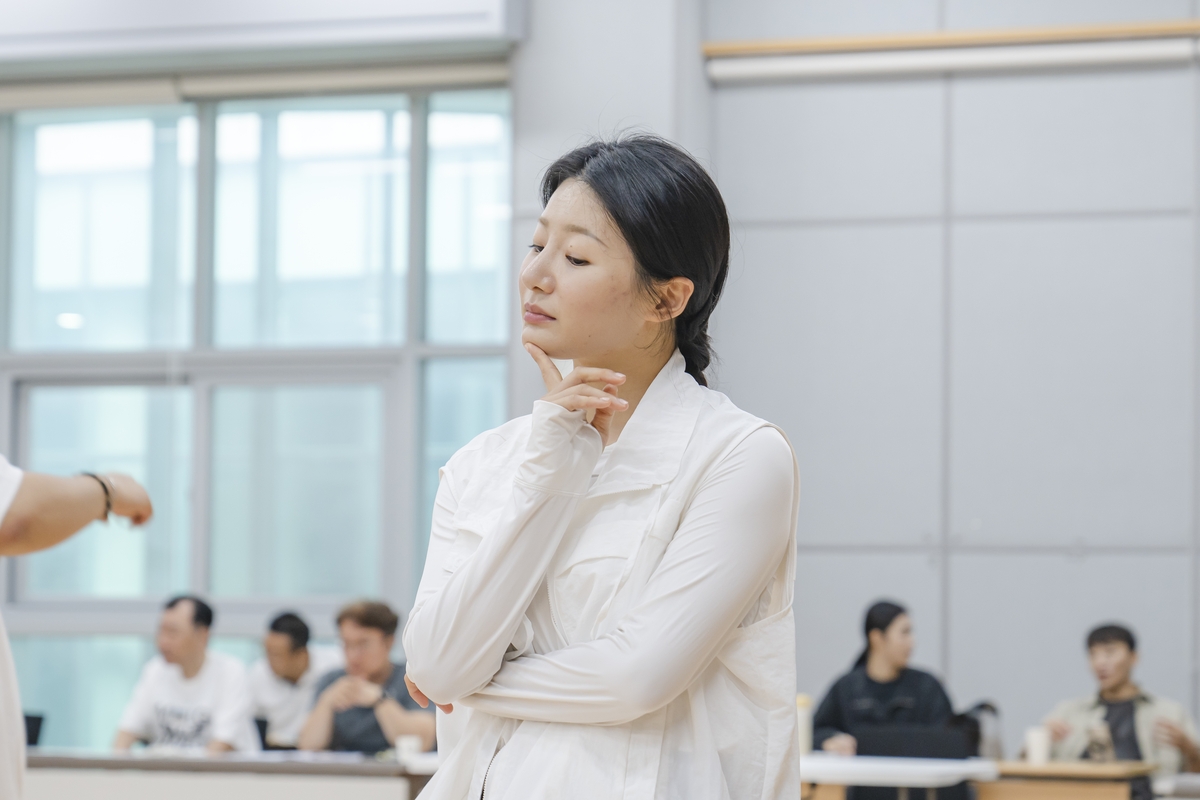 창극 '변강쇠 점 찍고 옹녀' 주연 이소연 연습 장면