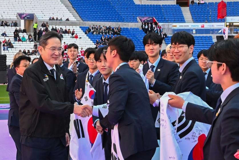 리옹 국제기능올림픽 폐회식 참석한 이재용 회장