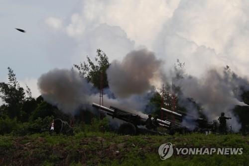 중국 침공 대비 실사격 훈련하는 대만군