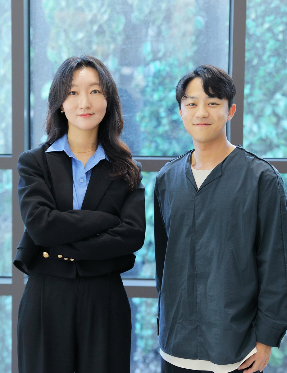 MBN 예능 '돌싱글즈' 박선혜 CP(왼쪽)와 정우영 PD