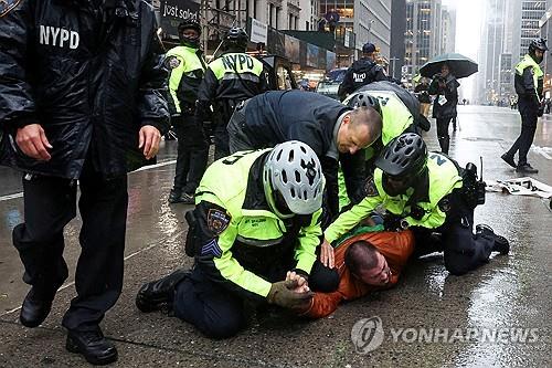 New York police arrest protesters opposing war in Palestine