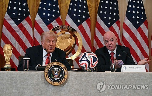 트럼프 "G8서 러시아 배제 어리석어…재가입 타이밍은 아냐"