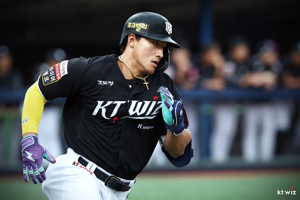 kt 안현민의 13일 경기 모습. 