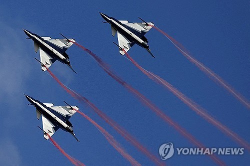 중국 공군 J-10 전투기