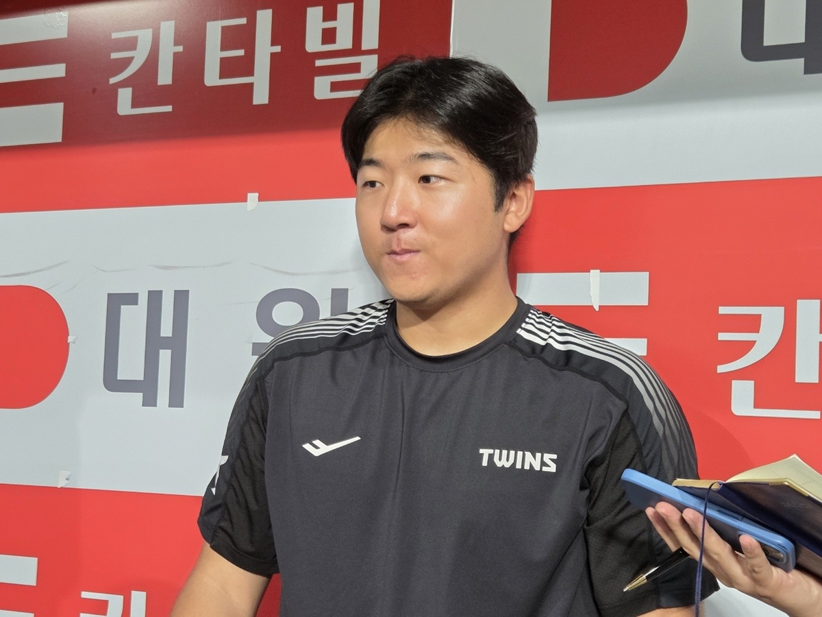 인터뷰하는 LG 송승기