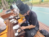 [샷!] "약과 먹어보니 멕시코 '츄로'와 비슷하네요"