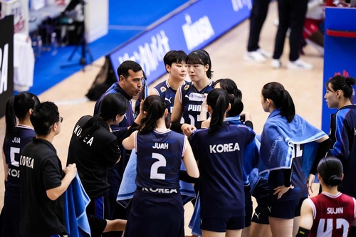 배구대표팀 모랄레스·라미레스 감독, 중간평가로 재신임 시험대