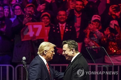 머스크, '엡스타인 파일'로 위기 몰린 트럼프 공격 재…