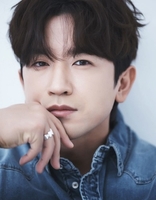 신화 이민우 결혼…"오랜 인연과 한 가족 되기로"