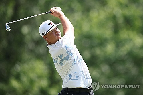 임성재, 부진 탈출 신호탄…PGA 투어 시즌 최종전 첫날 7위(종합)
