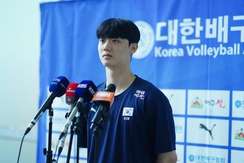 남자배구 국가대표에서 인터뷰하는 이우진