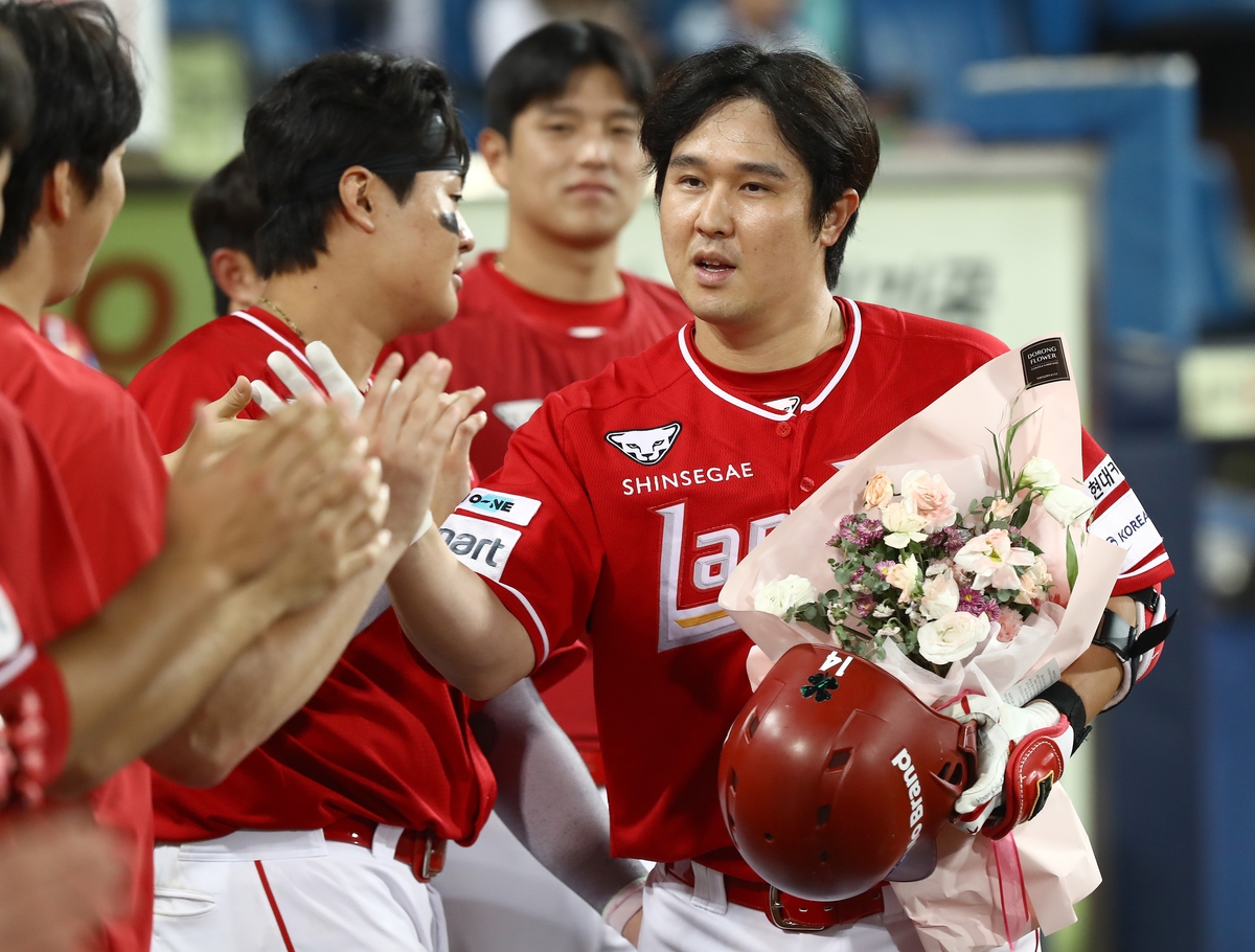 SSG, 삼성에 짜릿한 역전승…롯데는 KIA 꺾고 5연패 탈출(종합)