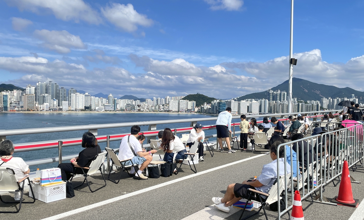 광안대교 위에서 펼쳐진 '브런치 온더 브릿지'