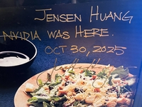 깐부치킨 매장들 재고부족…젠슨 황 자리 1시간 제한