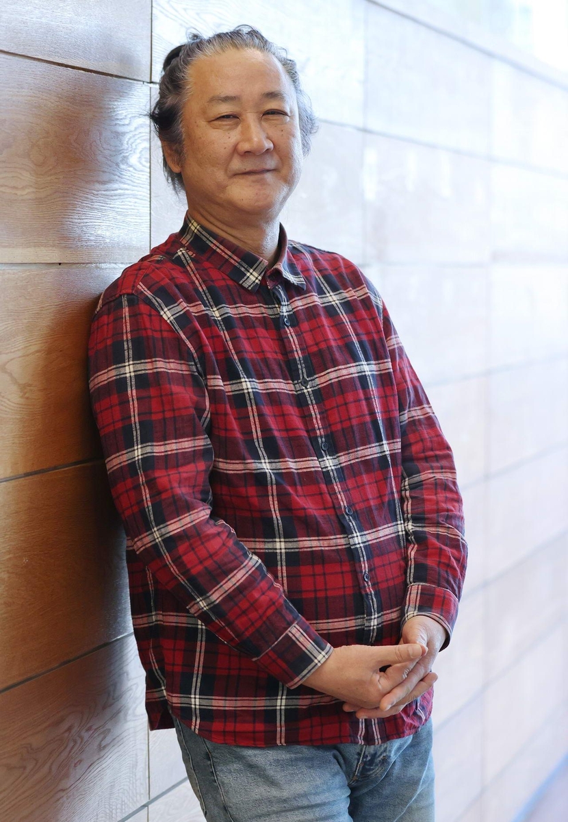 포즈 취하는 김도균