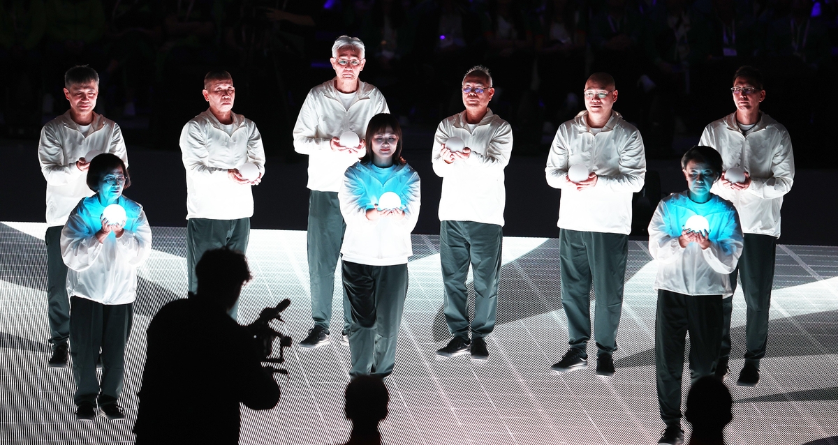 도쿄 데플림픽 관련 뉴스 썸네일 - 한국 선수단, 이덕희 기수로 2025 도쿄 데플림픽 개회식 입장