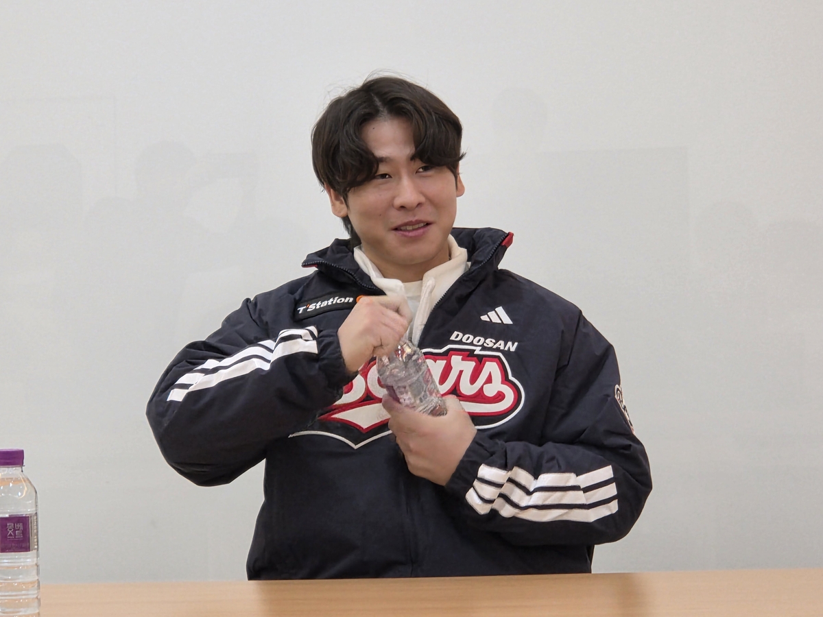 인터뷰하는 박찬호