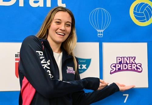 외국인 선수 드래프트서 흥국생명의 지명을 받은 레베카