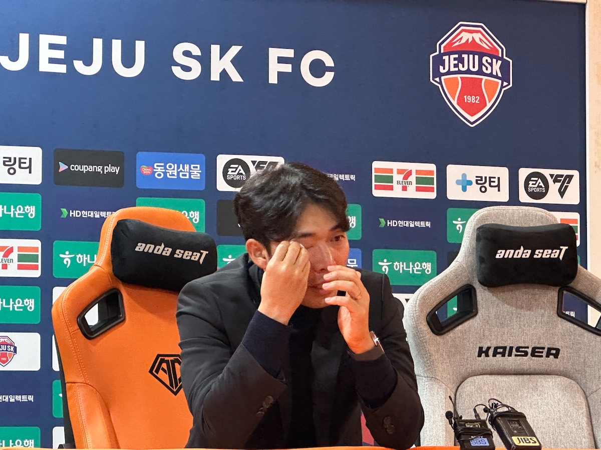 수원에 최고의 날을 만들고 싶었는데… 눈물 흘린 변성환 감독