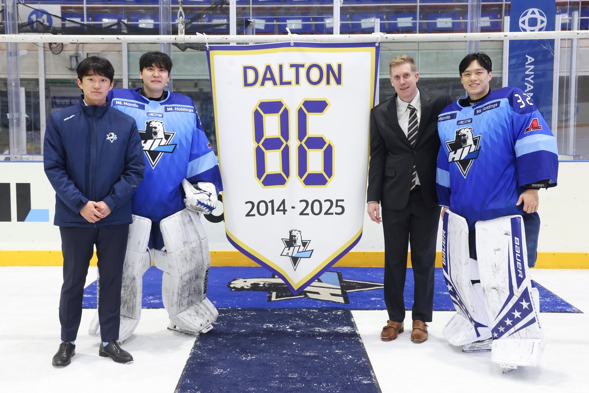 '푸른 눈의 수문장' 돌턴, 아이스하키 HL 안양 영구 결번