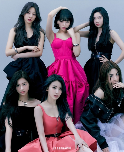 El primer grupo femenino de Hybe debutará el próximo mes