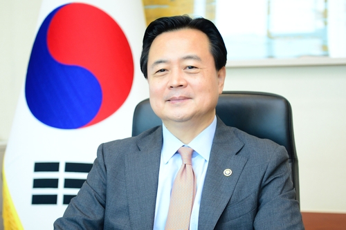 La foto, proporcionada por el Ministerio de Asuntos Exteriores surcoreano, muestra a su primer viceministro, Cho Hyun-dong. (Prohibida su reventa y archivo)