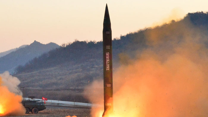 미 "북한 미사일 스커드-ER…비행중 결함으로 추락"