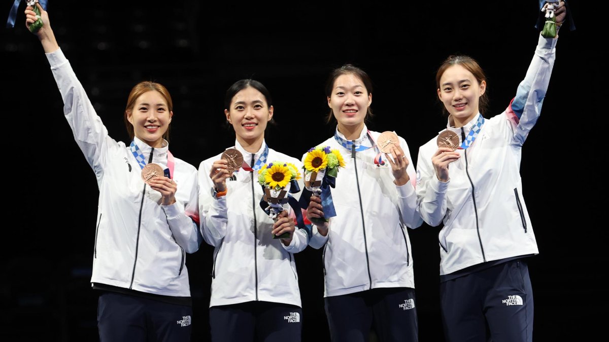 El equipo femenino de esgrima de sable gana el bronce para Corea del Sur
