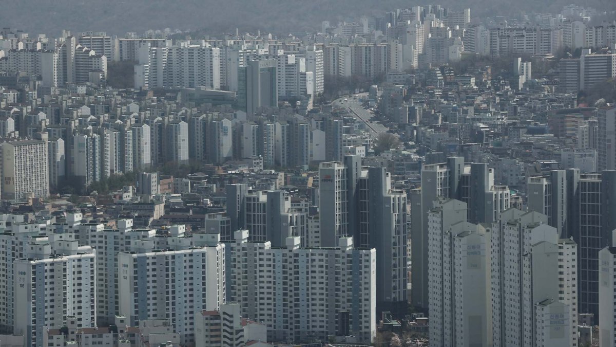 매물 증가에 수도권 아파트 매매수급지수 하락