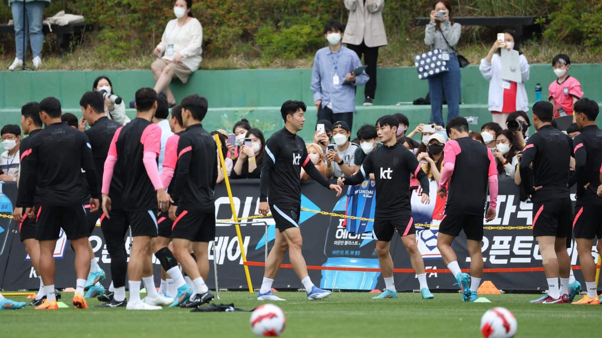لاعبو منتخب كوريا الجنوبية لكرة القدم يحصلون على مكافآت قياسية في بطولة كأس العالم