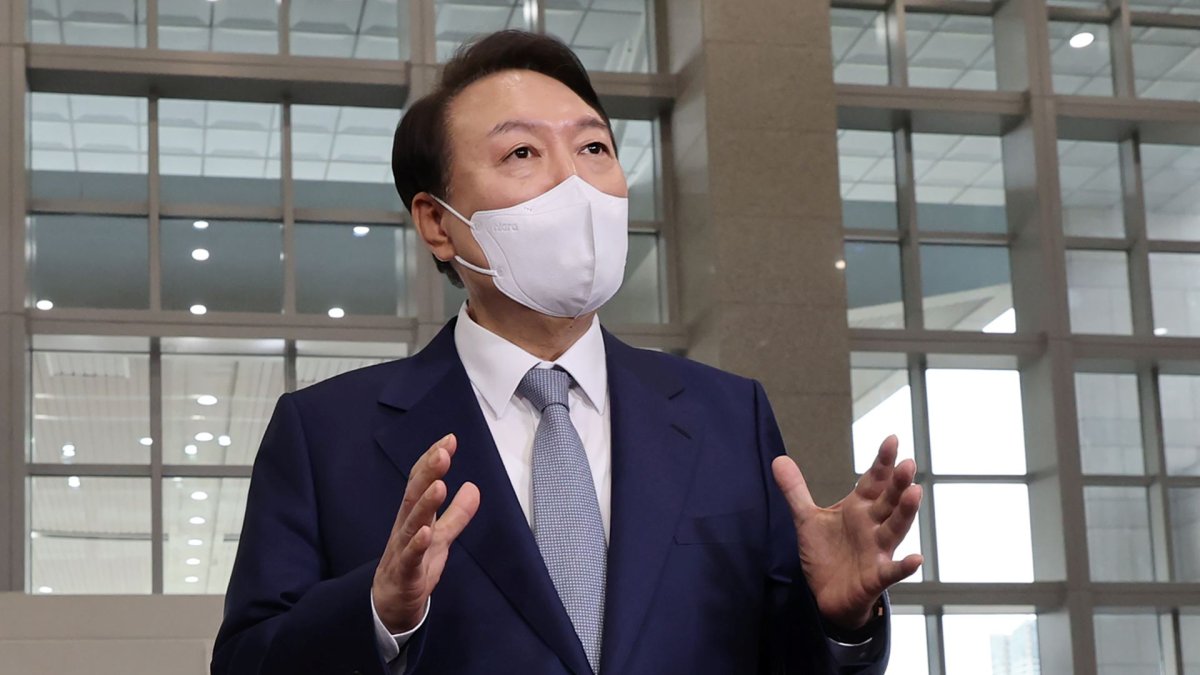 Yoon promete proteger a la nación tras el último lanzamiento de misiles de Corea del Norte