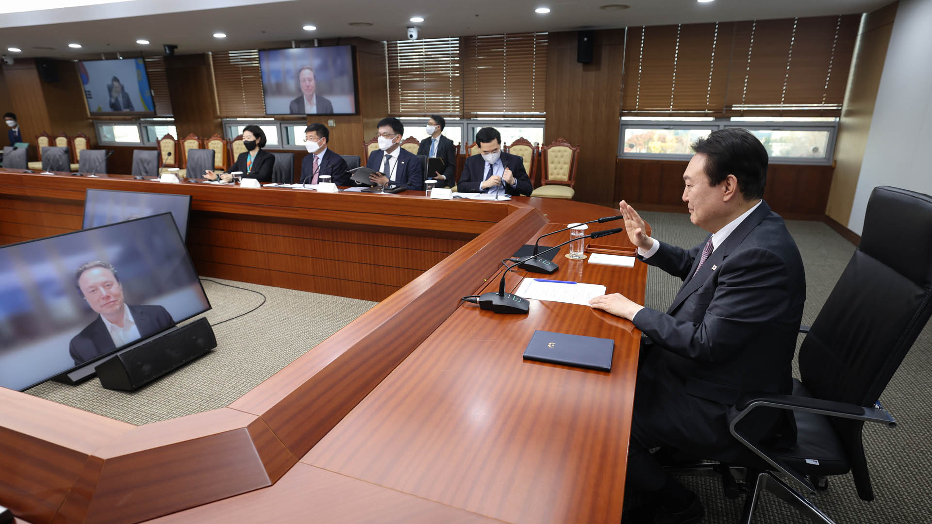 윤대통령과 화상면담 일론 머스크 윤대통령과 화상면담 일론 머스크
