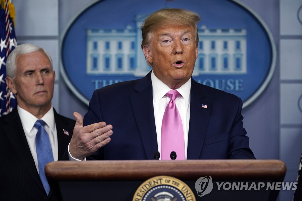 (3rd LD) Trump says it's not right time to put travel restrictions on S. Korea