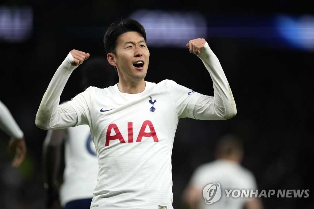 In this Associated Press file photo from May 12, 2022, Son Heung-min of Tottenham Hotspur celebrates after scoring a goal against Arsenal during the clubs' Premier League match at Tottenham Hotspur Stadium in London. (Yonhap)