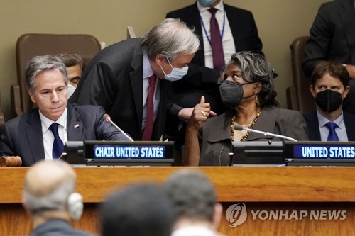 식량안보 관련 유엔 회의에 참석한 토니 블링컨 미국 국무장관(좌측)