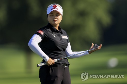 최혜진, LPGA 아칸소 챔피언십 2R 4위…신인왕 경쟁 티띠꾼 선두