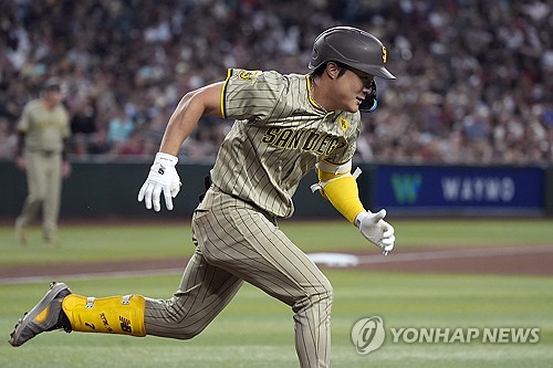 김하성, 애리조나전서 3점 홈런 '쾅'…시즌 5호(종합)