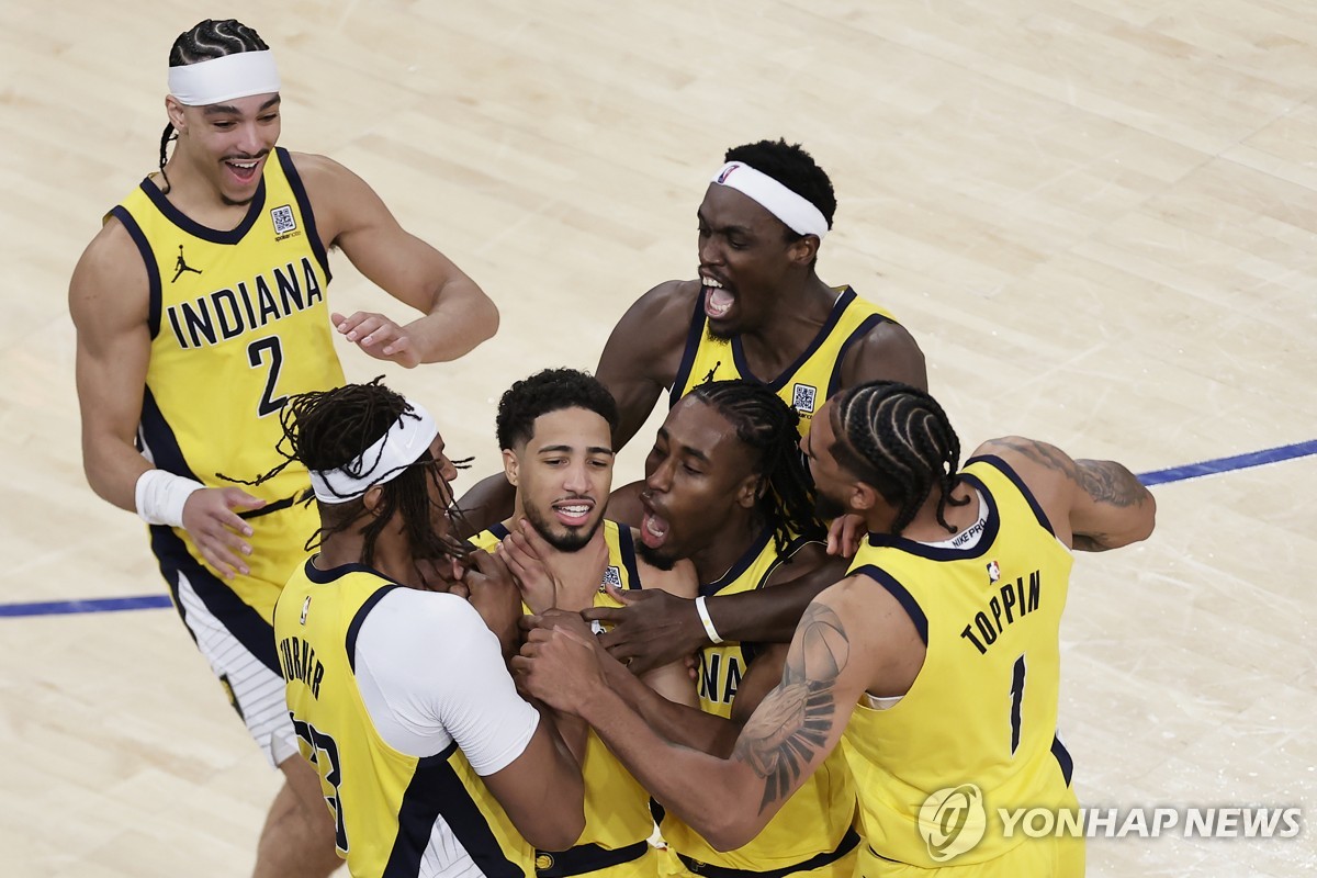 NBA 인디애나, 연장전 끝 뉴욕에 대역전승…동부 결승 기선제압