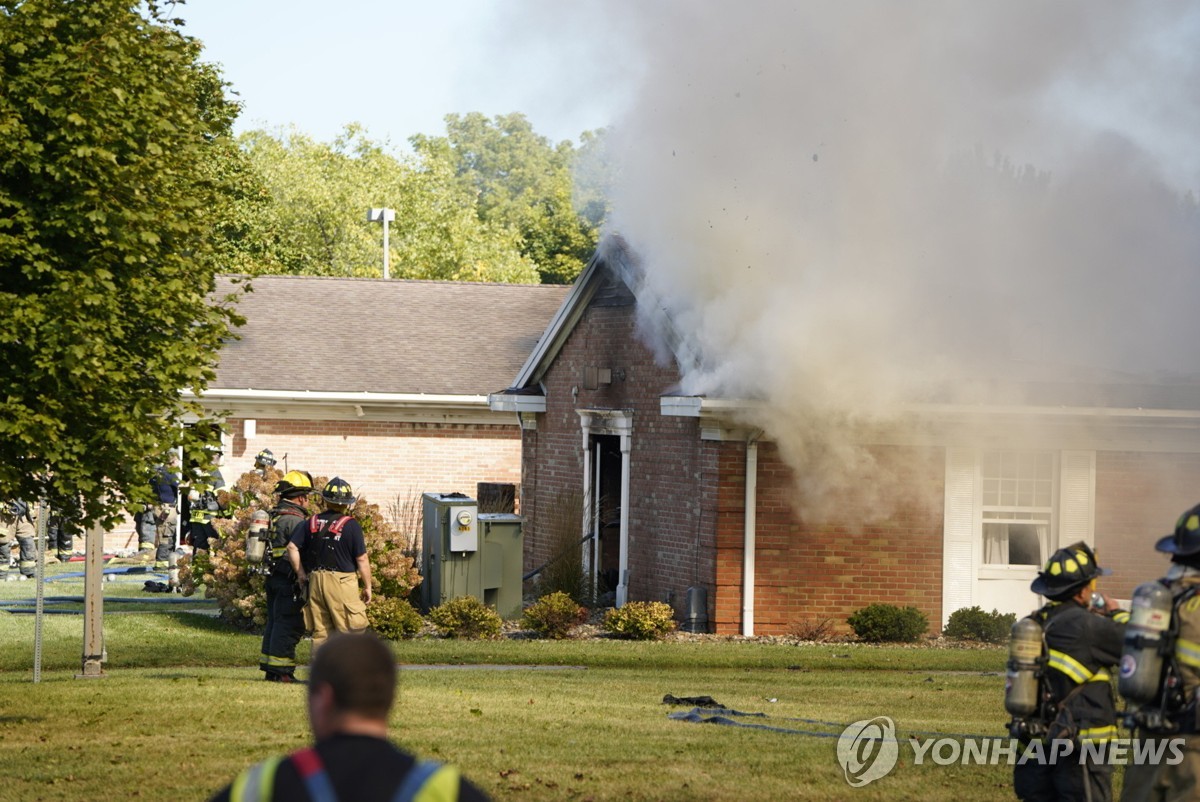 총격이 발생한 미국 미시간주의 교회