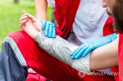 "명절이면 화상환자 급증…달고나 만들다 시력 잃는 사고도"