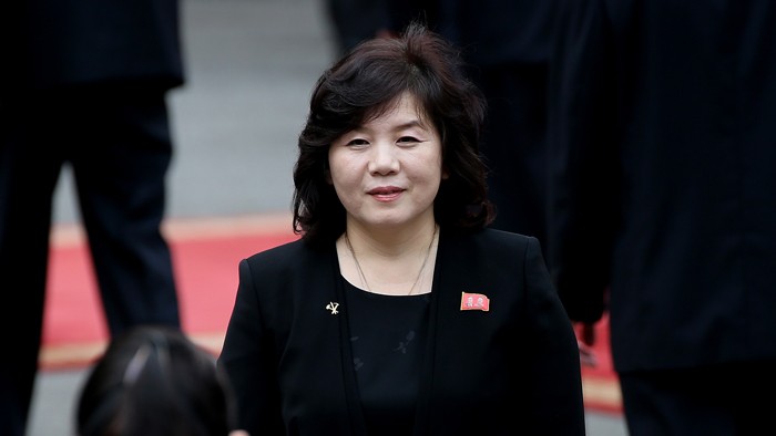 La imagen, proporcionada por la Televisión de Noticias Yonhap, muestra a la ministra de Asuntos Exteriores de Corea del Norte, Choe Son-hui. (Prohibida su reventa y archivo)