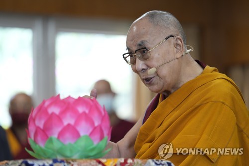 달라이 라마, 내달 10일 13년만에 '中접경' 印시킴주 방문