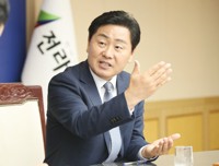 김관영 전북지사, 고창군 방문…"세계유산 6관왕 달성하자"