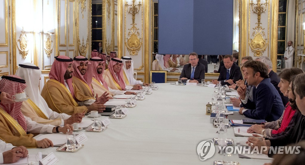 사우디 왕세자 만난 프랑스 대통령
