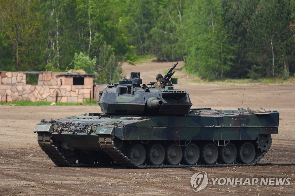 독일제 레오파르트 2A7 주력전차