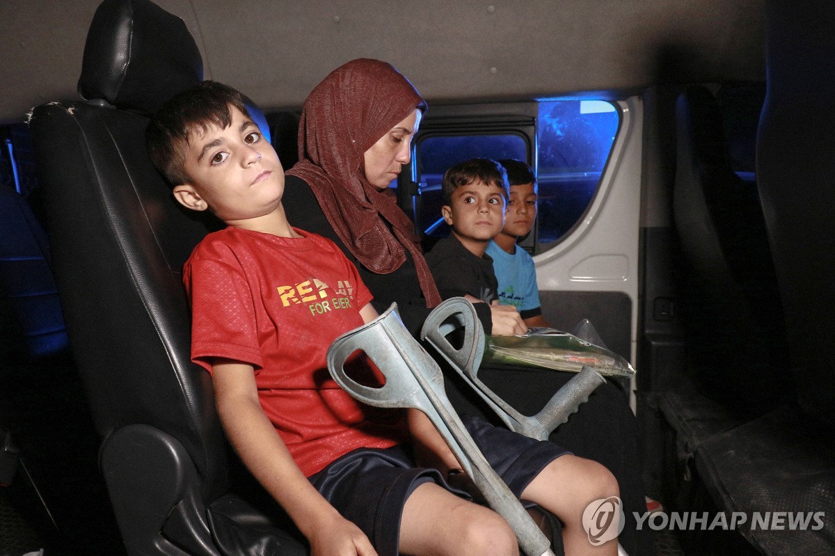 의료체계 무너진 가자지구…WHO, 각국에 "환자들 받아…