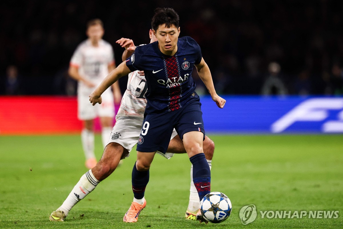 '이강인 첫 도움' PSG, '디아스 2골→퇴장' 뮌헨에 1-2 패배